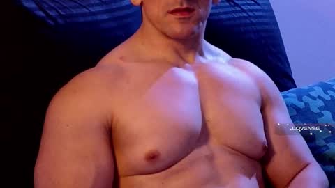 masked_bodybuilder online show from 03.02.25