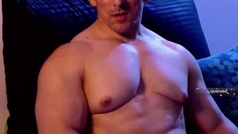 masked_bodybuilder online show from 03.04.25