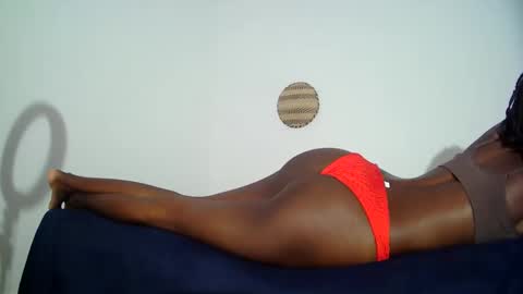 Snapshot of masked_shy_girl chatting on 10.03.25 masked_shy_girl online show from 10.03.25