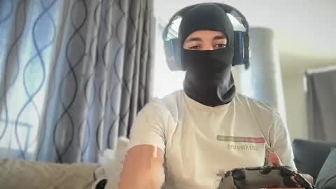 maskedfrstream online show from 02.12.25
