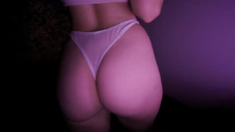 Snapshot of maskedseductress724 chatting on 07.12.26 maskedseductress724 online show from 07.12.26