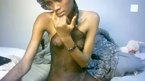 Snapshot of maskgang001 chatting on 09.30.25 maskgang001 online show from 09.30.25