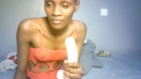 Snapshot of maskgang001 chatting on 10.21.25 maskgang001 online show from 10.21.25