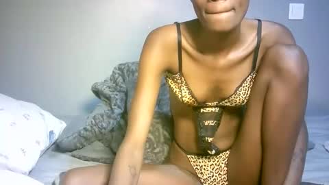 Snapshot of maskgang001 chatting on 10.26.25 maskgang001 online show from 10.26.25