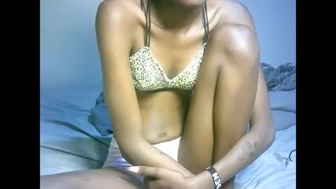 Snapshot of maskgang001 chatting on 11.01.25 maskgang001 online show from 11.01.25