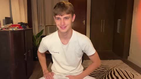 Snapshot of mason_gallagher chatting on 10.03.25 Mason online show from 10.03.25