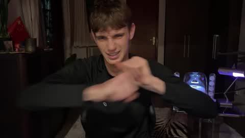 Snapshot of mason_gallagher chatting on 10.11.25 Mason online show from 10.11.25