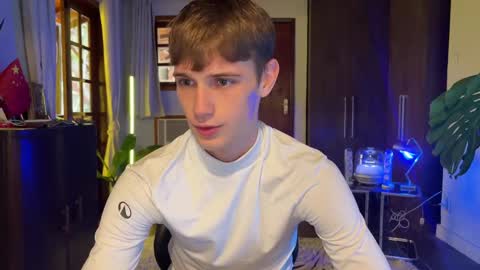 Snapshot of mason_gallagher chatting on 10.15.25 Mason online show from 10.15.25