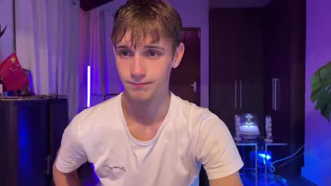 Snapshot of mason_gallagher chatting on 10.18.25 Mason online show from 10.18.25