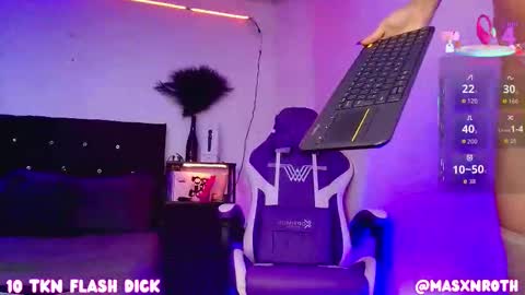 Snapshot of mason_rothwell chatting on 09.27.25 Mason Rothwell online show from 09.27.25