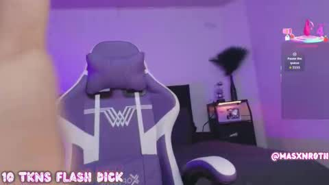 Snapshot of mason_rothwell chatting on 10.22.25 Mason Rothwell online show from 10.22.25