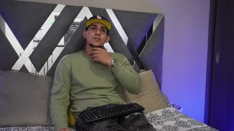 massimo_vidal online show from 10.15.25