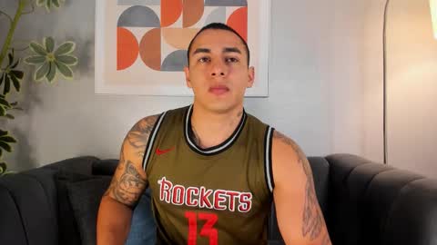 Snapshot of massimocontie_ chatting on 10.29.25 Massimo Contie online show from 10.29.25