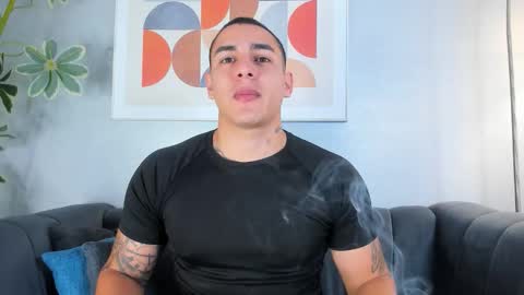 Snapshot of massimocontie_ chatting on 11.01.25 Massimo Contie online show from 11.01.25