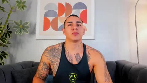 Snapshot of massimocontie_ chatting on 11.04.25 Massimo Contie online show from 11.04.25