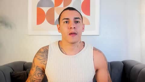 Snapshot of massimocontie_ chatting on 11.06.25 Massimo Contie online show from 11.06.25