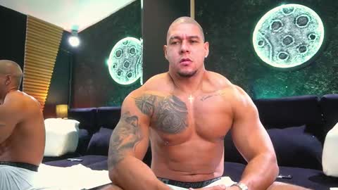 Snapshot of massimowalton2 chatting on 09.28.25 massimowalton2 online show from 09.28.25