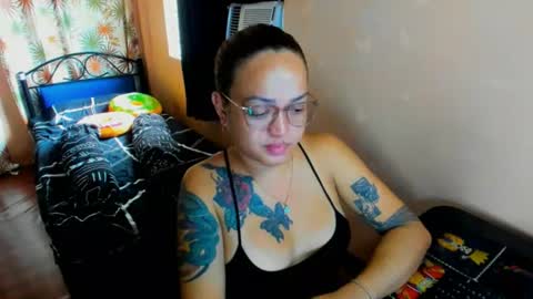 Snapshot of massivecockcum chatting on 06.15.26 kimmy online show from 06.15.26