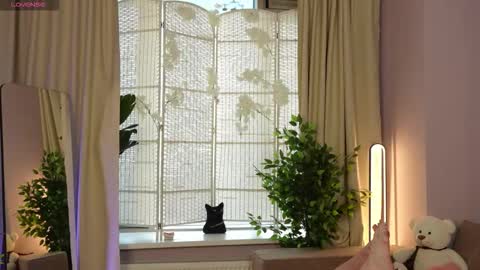 Maya online show from 10.09.25