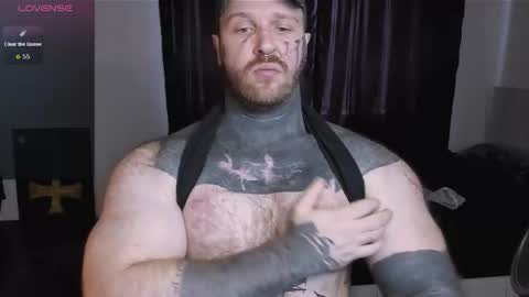 Snapshot of master_oil chatting on 10.02.25 Huge Alex online show from 10.02.25