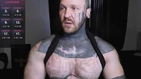 Snapshot of master_oil chatting on 10.09.25 Huge Alex online show from 10.09.25