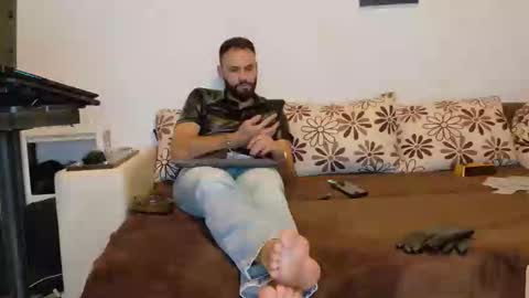 Snapshot of master_roberto333 chatting on 10.22.25 SIR online show from 10.22.25