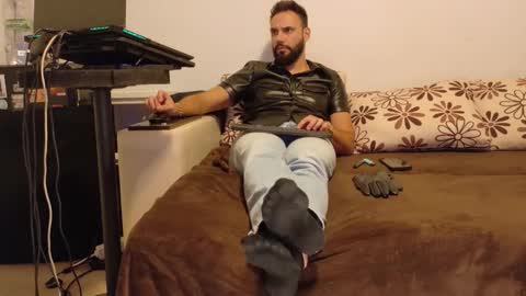 Snapshot of master_roberto333 chatting on 10.30.25 SIR online show from 10.30.25