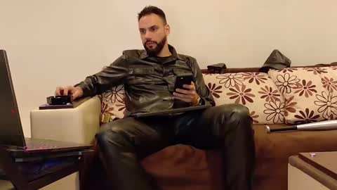 Snapshot of master_roberto333 chatting on 11.14.25 SIR online show from 11.14.25