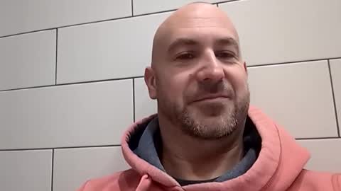 Snapshot of masterclass69er chatting on 10.23.25 Bob online show from 10.23.25