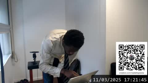 Snapshot of masterdomfuck chatting on 03.11.25 Masterdomfuck online show from 03.11.25