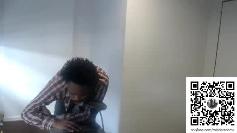 Snapshot of masterdomfuck chatting on 10.18.25 Masterdomfuck online show from 10.18.25