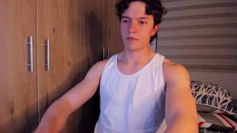 Snapshot of mastrangelo_x chatting on 10.21.25 mastrangelo_x online show from 10.21.25