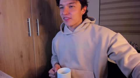 Snapshot of mastrangelo_x chatting on 10.29.25 mastrangelo_x online show from 10.29.25