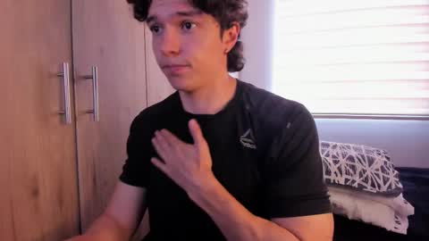 Snapshot of mastrangelo_x chatting on 10.30.25 mastrangelo_x online show from 10.30.25