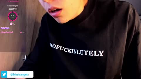 Snapshot of mastrangelo_x chatting on 11.09.25 mastrangelo_x online show from 11.09.25