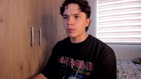 Snapshot of mastrangelo_x chatting on 11.18.25 mastrangelo_x online show from 11.18.25