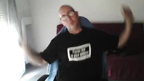 mat11efou online show from 10.04.25