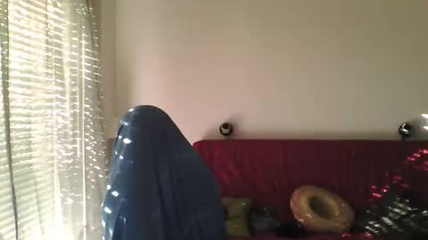 mat11efou online show from 10.13.25