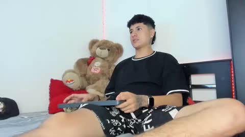 mateo_escobar online show from 11.04.25