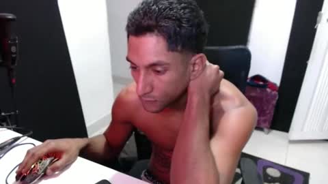Snapshot of mateoelgrande chatting on 10.06.25 Mateo online show from 10.06.25