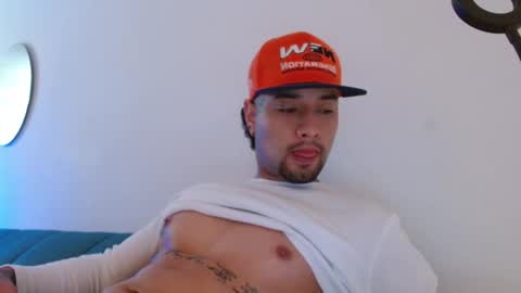 STRURIBE ON INSTAGRAM online show from 02.16.26