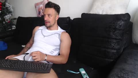 ..................................................................................................onlyfans i am mathew online show from 12.13.24