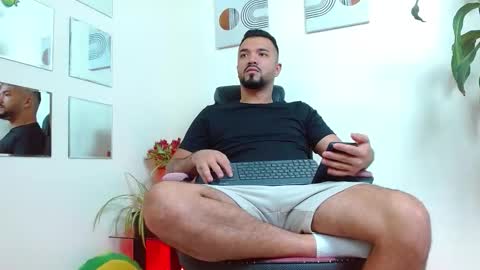 mathewhot3 online show from 11.09.25