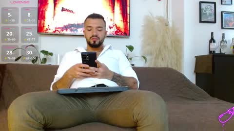 mathewhot3 online show from 11.13.25