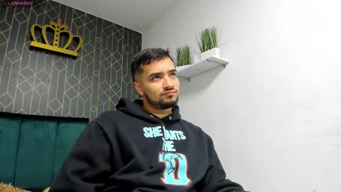 Mathews online show from 11.11.25