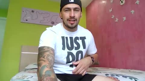 Snapshot of mathias_scoth1 chatting on 09.11.25 INST. cesar colombia19 online show from 09.11.25