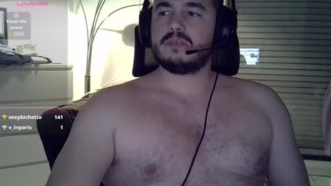 Snapshot of mathou34 chatting on 12.17.24 Mathou online show from 12.17.24