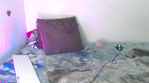 Snapshot of mathrave chatting on 10.04.25 mathrvs online show from 10.04.25