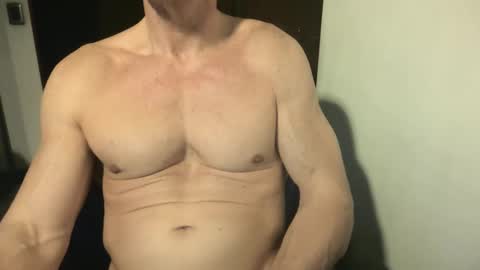 Snapshot of matiasmartin2030 chatting on 03.09.26 MatiasMatureMuscle online show from 03.09.26