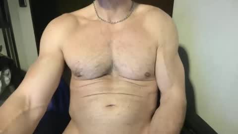 Snapshot of matiasmartin2030 chatting on 04.20.26 MatiasMatureMuscle online show from 04.20.26